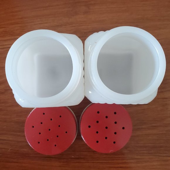 Vintage Milk Glass Salt & Pepper Shakers with Tray - Picture 8 of 9